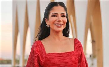 منى زكي تبدأ التحضيرات لفيلم  "رزق الهبل"