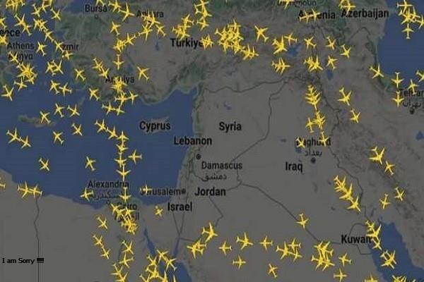 إيران توقف جميع الرحلات الجوية.. ولبنان تُغلق المجال الجوي 