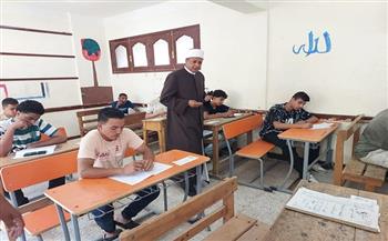 الهدوء يسود لجان امتحانات الشهادة الثانوية الأزهرية بامتحان مادة " الفيزياء" بمنطقة البحر الأحمر الأزهرية 