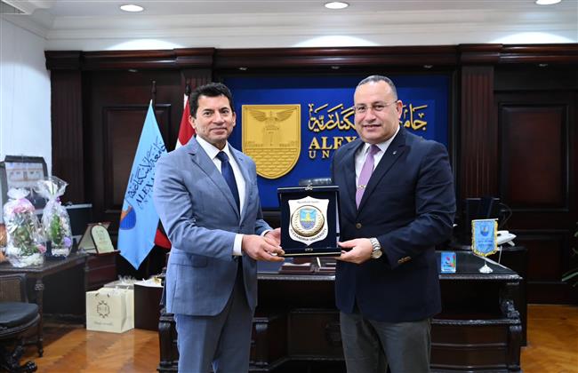صبحي يجتمع مع قيادات جامعة الإسكندرية لبحث التعاون حول الموت القلبي المفاجئ