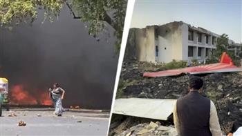 مأساة جديدة للطائرة الهندية.. احتراق طفل أثناء نومه في كشك بالشارع