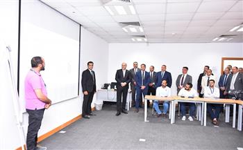 وزير العمل يُعلن عن 600 منحة مجانية لتدريب الشباب في مركز تدريب شركة الحفر المصرية