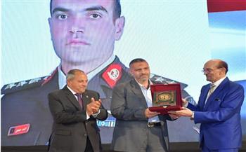 محافظ بورسعيد يشهد ندوة تثقيفية حول الفن والثقافة و بناء الإنسان" احتفالًا بالذكرى الـ12 لثورة 30يونيو