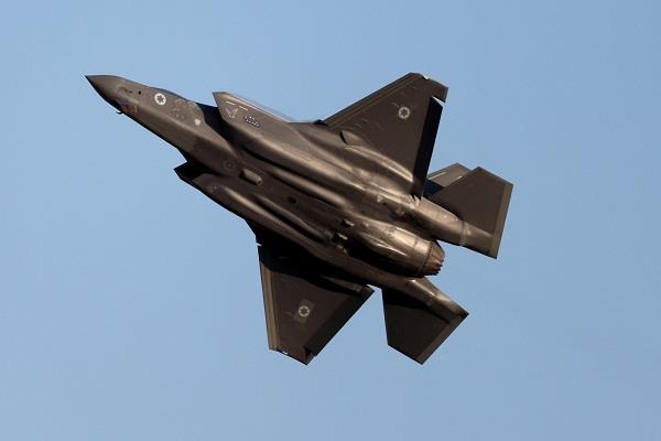 عاجل.. إسقاط مقاتلة F-35 في مدينة تبريز شمال غربي إيران