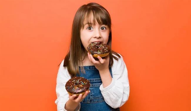 في الصيف.. 4 أخطاء غذائية  تضر بصحة طفلك.. احذريها