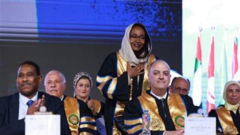 محافظ مطروح وسفير السودان يشهدان تخرج دفعة جديدة للطب من جامعة الأحفاد بالعلمين