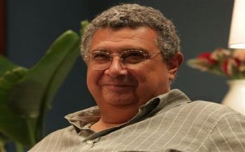 الحب بعد الأربعين .. الكدوانى وغادة عادل  فى «فيها إيه يعنى»