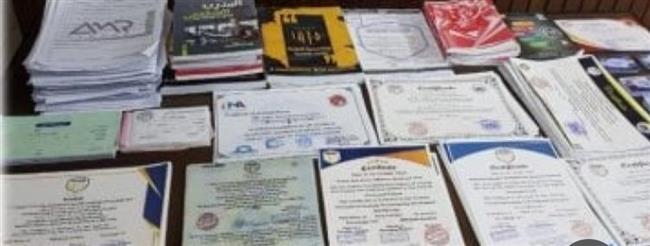 ضبط شخص يدير كيانًا تعليميًا وهميًا يمنح الدارسين شهادات مزورة في الدقي