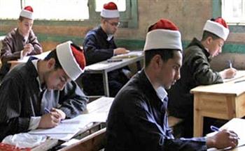 طلاب القسم العلمي بالثانوية الأزهرية بشمال سيناء يؤدون امتحان مادة الصرف