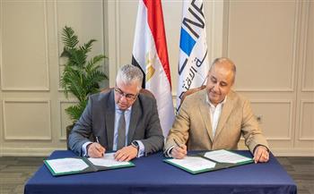 رئيس اقتصادية قناة السويس يوقع عقد مشروع شركة "أورسا- UR-SA" التركية للمنسوجات الصناعية 