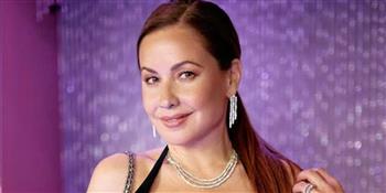 ريا أبي راشد بفستان أسود لافت