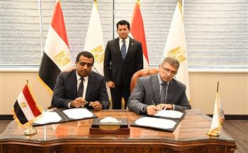 وزير الشباب والرياضة يشهد توقيع بروتوكول تعاون مع مؤسسة صناع الحياة