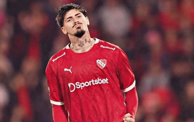 برشلونة مهتم بضم كيفن لوموناكو لتعزيز دفاعاته