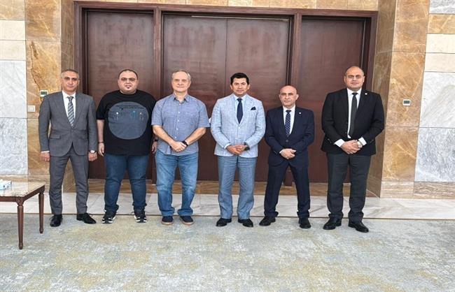 وزير الرياضة يلتقي رئيس اتحاد رفع الأثقال والمدير الفني الجديد للمنتخب 