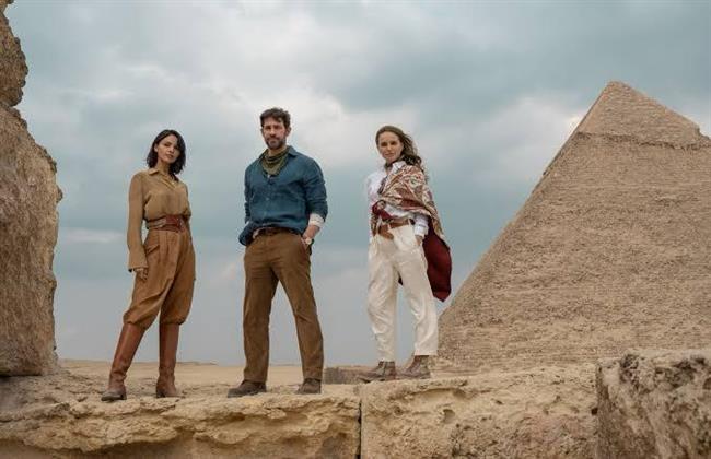 الجمعة.. منى الشاذلي تعرض لأول مرة كواليس من تصوير الفيلم العالمي fountain of youth في الأهرامات