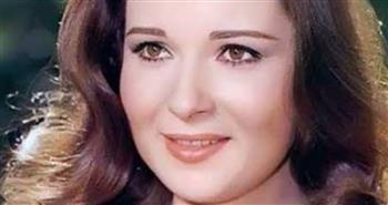 الفنانة نورا تحتفل بعيد ميلادها