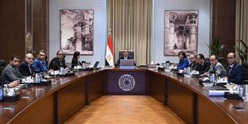 رئيس الوزراء يتابع مع محافظ البحيرة تنفيذ مشروعي تطوير ميناء الصيد برشيد ومنطقة نبع الحمراء