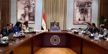 رئيس الوزراء يُتابع الموقف التنفيذي لعددٍ من المشروعات بمحافظة البحر الأحمر  