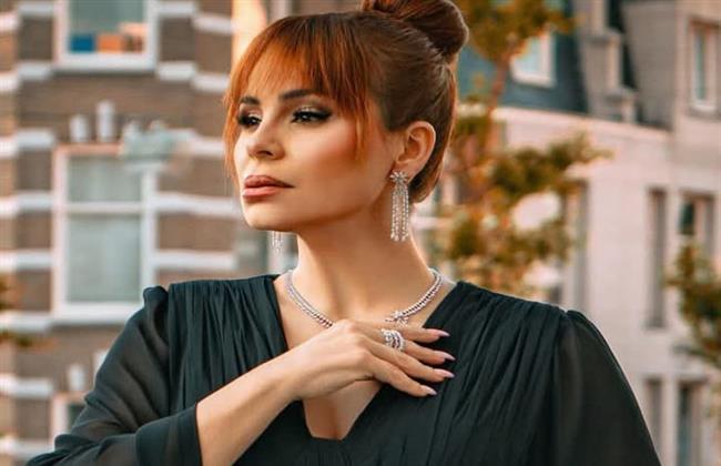 كارول سماحة بإطلالة أنيقة في أمستردام
