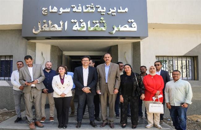 وزير الثقافة ومحافظ سوهاج يتفقدان “قصر ثقافة سوهاج