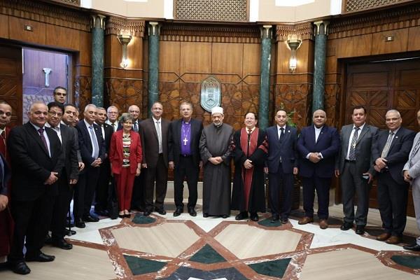 شيخ الأزهر يستقبل رئيس الطائفة الإنجيليَّة والوفد المرافق له للتهنئة بقرب حلول عيد الأضحى المبارك