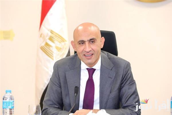 «عبد اللطيف»: 22 مدرسة فقط على مستوى الجمهورية ما زالت تعاني من كثافات مرتفعة