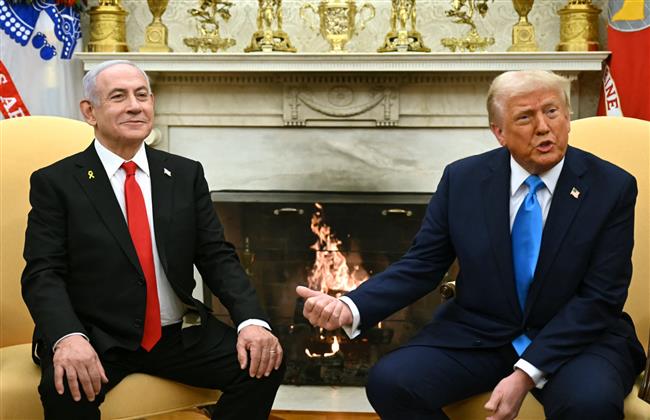 إسرائيل تضغط على واشنطن للتدخل ضد إيران وترامب يكتفي بـ"الحرب النفسية".. إلى أين تتجه التطورات؟