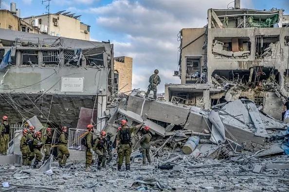 هيئة الإسعاف الإسرائيلية: إصابة 27 شخصا بينها 3 في حالة خطيرة في الرشقة الصاروخية الإيرانية الأخيرة