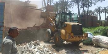 محافظ الجيزة: إزالة 24 حالة بناء مخالف وتعد على أملاك الدولة والأراضي الزراعية بـ3 مراكز