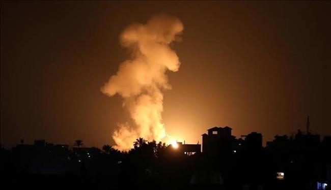 إعلام فلسطيني: طائرات جيش الاحتلال تشن عدة غارات على مدينة غزة