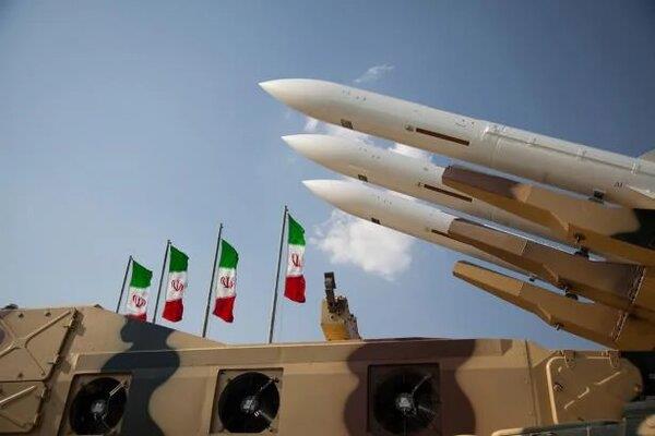 إعلام إيراني: تفعيل الدفاعات الجوية في طهران وأصفهان بعد غارات إسرائيلية
