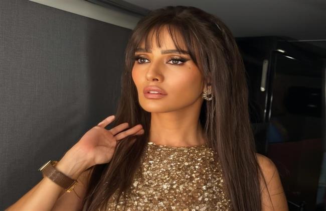 زينة تواصل تصوير فيلم "الشيطان شاطر" بشوارع وسط البلد 