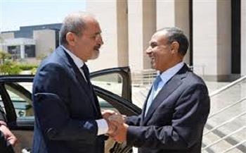 وزير الخارجية مع نظيره الأردني: الحلول الدبلوماسية هي السبيل الوحيد لتجنب الصراع في المنطقة 