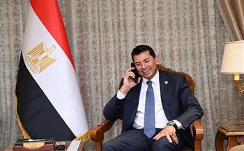 وزير الرياضة يهنئ اتحاد الجمباز بحصول فريدة ولينا على فضيتي العالم