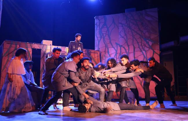 مهرجان فرق الأقاليم المسرحية 47.. حضور جماهيري لعرض «كرنفال الأشباح» بقصر ثقافة روض الفرج| صور
