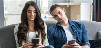 لو زوجك شكاك.. نصائح نفسية تمكنك من التعامل معه