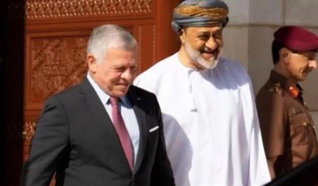 سلطان عمان وملك الأردن يبحثان هاتفيًا تداعيات الأوضاع في المنطقة