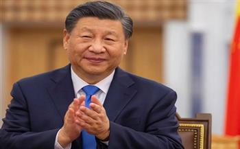 الصين وسنغافورة تبحثان تعزيز العلاقات الثنائية وتؤكدان أهمية الحفاظ على التفاهم والاحترام المتبادلين