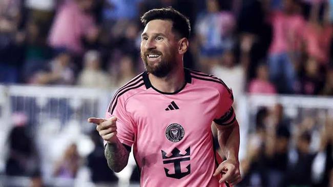 بعد أن قاد فريقه لثمن نهائي كأس العالم.. ميسي يحتفل بعيد ميلاده الـ38