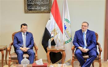 وزير الشباب والرياضة يلتقي رئيس التنظيم والإدارة لبحث تعزيز التعاون المشترك