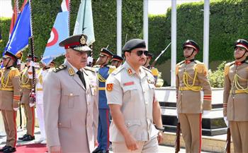 الفريق أحمد خليفة رئيس أركان حرب القوات المسلحة يلتقى رئيس أركان القوات البرية بالجيش الليبى