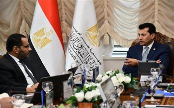 وزير الرياضة يبحث ربط برامج وأنشطة اللياقة البدنية ببيانات الصحة العامة 