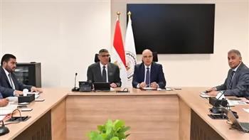 وزير الري يبحث مع محافظ الجيزة حالة المنظومة المائية بالمحافظة وملفات التعاون المشتركة