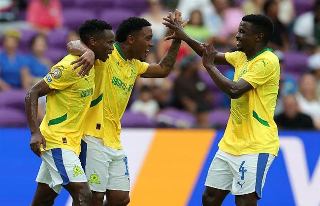 كأس العالم للأندية.. موكوينا وزواني يقودان صن داونز أمام فلومينينسي  