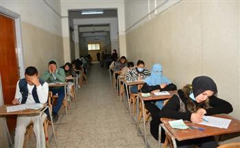 انتظام امتحانات الثانوية العامة 2025 دون إجازة.. اليوم