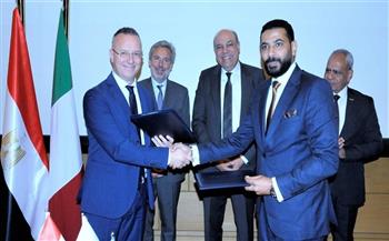 وزير الطيران والسفير الإيطالي يشهدان توقيع بروتوكول تعاون بين شركة SAVIS المصرية و FLYON Aero الإيطالية 