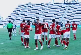 الأهلي يسابق الزمن لحل أزمة الظهير الأيسر قبل بداية الدوري  