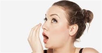 5 أسباب وراء رائحة الفم الكريهة.. ونصائح للوقاية منها