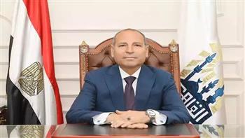 محافظ القاهرة: النقل العام توفر خدمة منتظمة لسوق السيارات الجديد يومي الجمعة والأحد