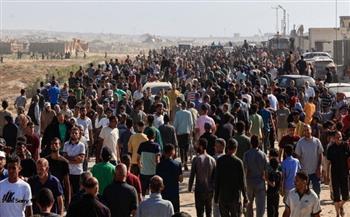 انتشال جثمانين لشهيدين من منتظري المساعدات بمنطقة نتساريم وسط غزة